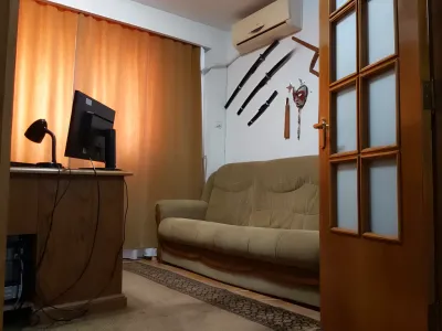 Living apartament vanzare cumparare Sector 5 Bucuresti canapea